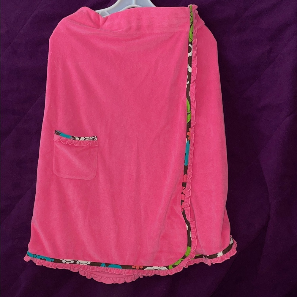 Vera Bradley Pink Asymmetrical towel with Colorful Trim 24” - 44” spam